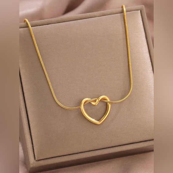 Open Heart Gold Toned Fashion Necklace - Picture 2 of 3